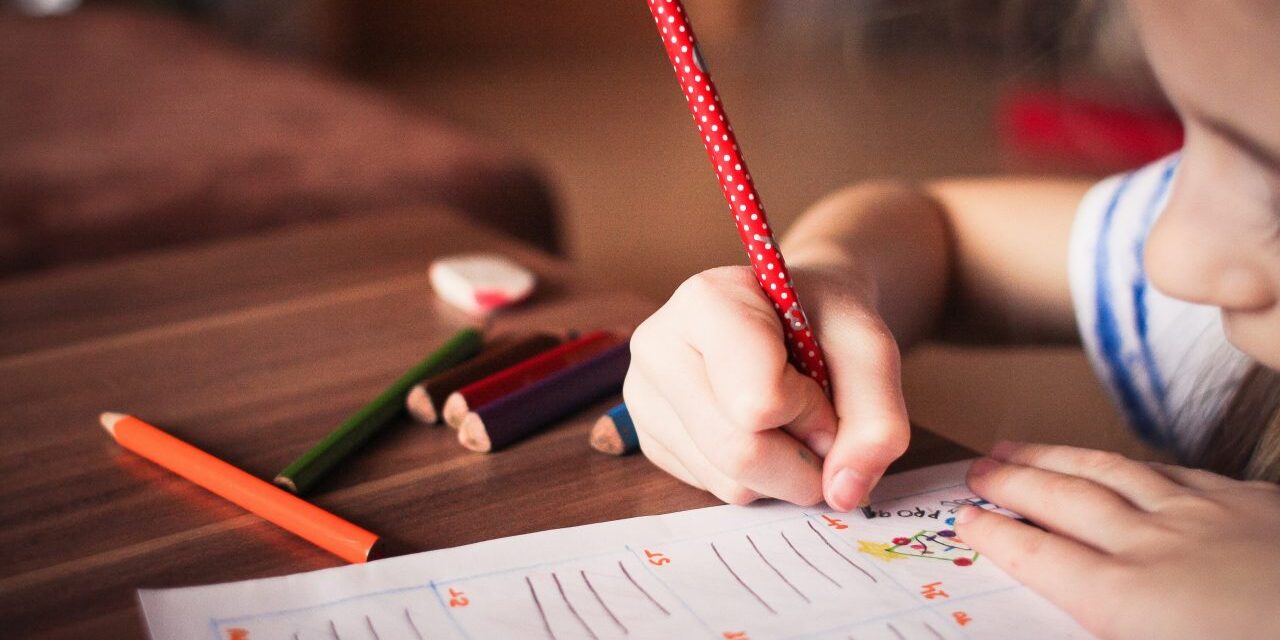 blur-child-classroom-256468